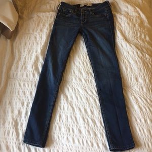 Hollister dark wash skinny jeans‼️